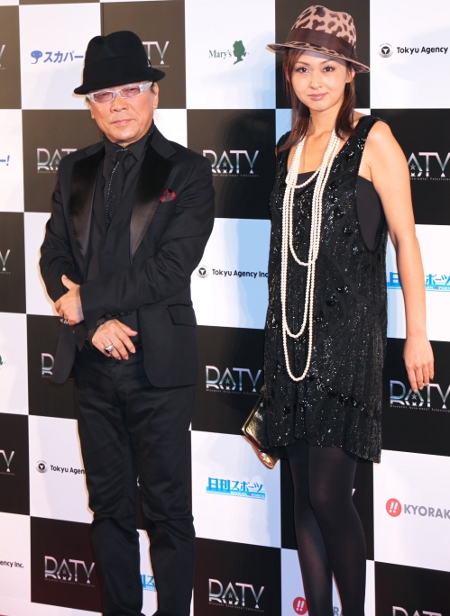 ドン小西(左)、桜井裕美(右)　撮影:宮田浩史
