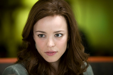 アンジーも嫉妬する美しさ？ レイチェル・マクアダムスの新作が日本