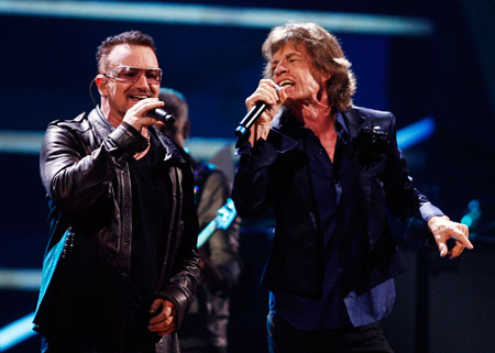 U2ボノ、ミック・ジャガー Photo:ロイター/アフロ