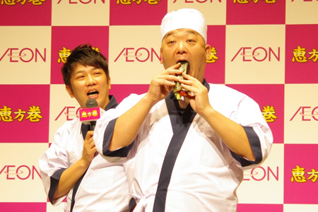 木下が大沢の作った恵方巻を試食することに