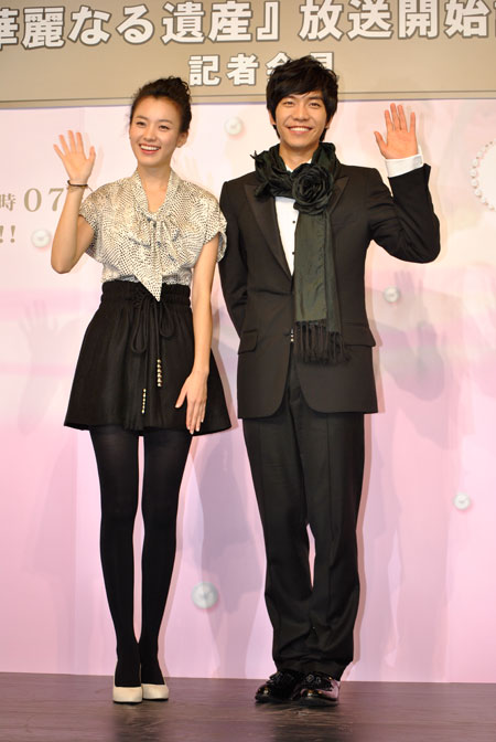 ハン・ヒョジュとイ・スンギ　撮影：樋口美和