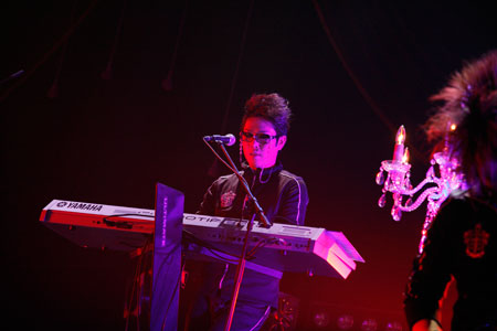 ロンブー淳のヴィジュアル系バンドjealkb、涙のツアーファイナル