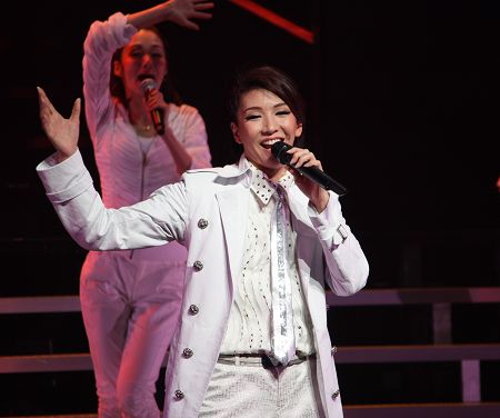 元宝塚トップスター瀬奈じゅん、コンサート『ALive』で待望の
