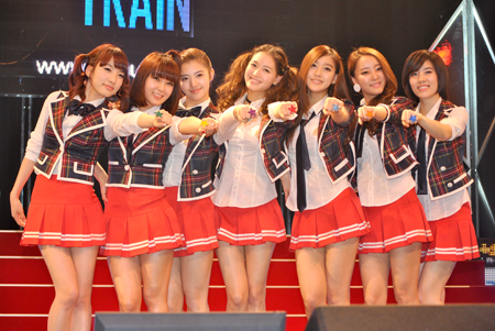 KARAの妹分と、東方神起を目指すグループが初上陸！ | チケットぴあ