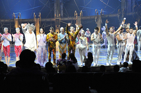 『ZED』100万人達成　(c)2010 Cirque du Soleil Inc.