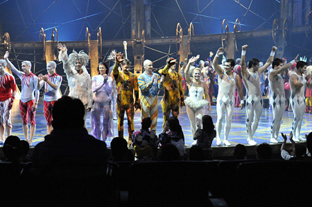 『ZED』100万人達成　(c)2010 Cirque du Soleil Inc.