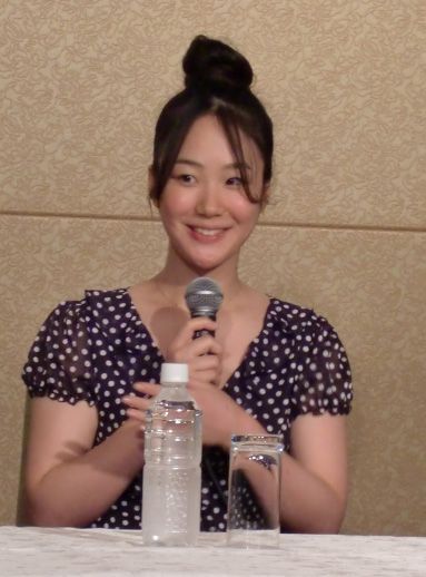 NODA・MAP 番外公演『表に出ろいっ！』記者発表会見より。黒木華