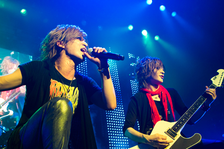 V系バンドDELUHI、初のワンマンツアー。ファイナルのBLITZで完全燃焼