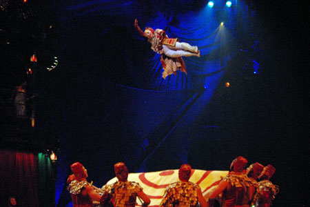 『KOOZA(クーザ)』公開リハーサルより。「シャリバリ」