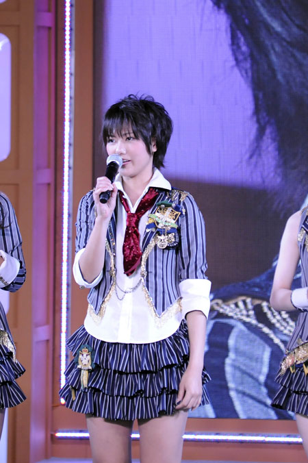 平次の子分・八五郎役の宮澤佐江(AKB48)