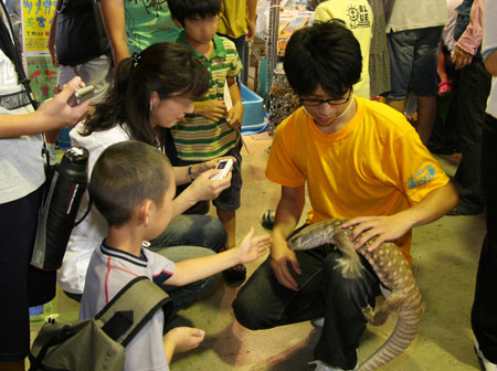 爬虫類とのふれあい