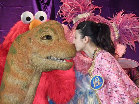 ユニバーサル・スタジオ・ジャパン10周年「ハッピー・サプライズ」プレスイベントに出席したベッキー