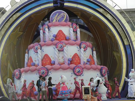 10周年記念ショー「ドリームズ・アー・ユニバーサル」