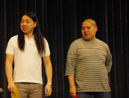 左から、POISON GIRL BAN 阿部、三瓶