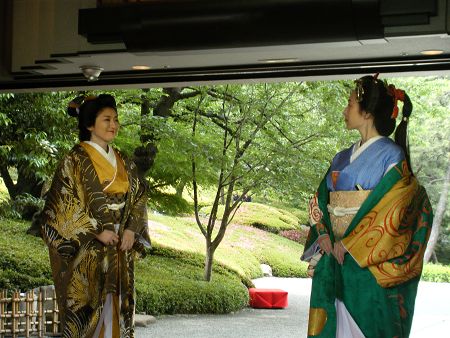 舞台本番さながらの迫力で、対面シーンも再現