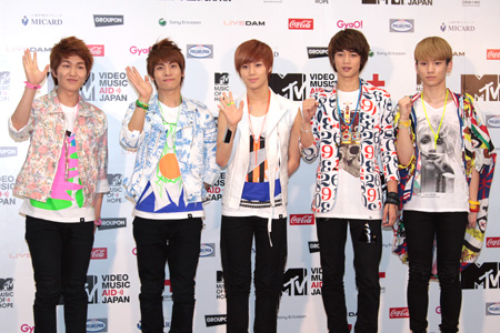 SHINee(会見)