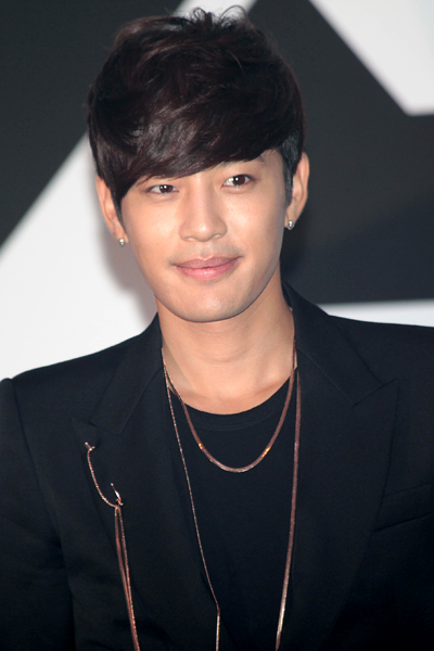 SE7EN