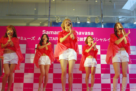 CM曲を披露したDream