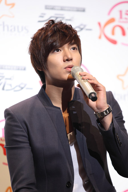 イ・ミンホ　撮影：星野洋介