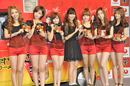 T-ARAが辛ラーメンをPR。「日本国民の妹になりたい！」 | チケットぴあ