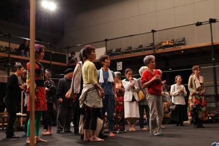 さいたまゴールド・シアター『ルート99』稽古風景 撮影:宮川舞子