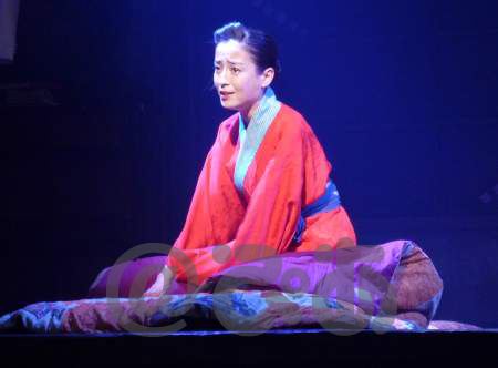 「下谷万年町」舞台より