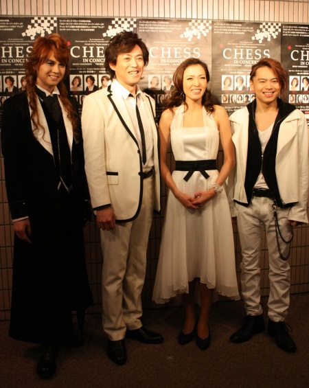 ABBAが手がけたミュージカル『CHESS in Concert』が開幕
