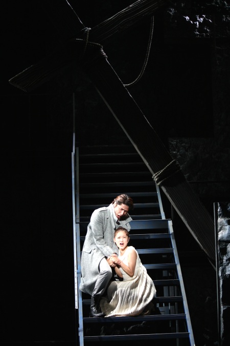 井上芳雄主演ミュージカル『ハムレット』が開幕