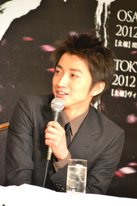 製作発表より、藤原竜也
