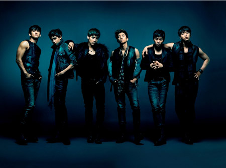 日本武道館6DAYSの追加公演を行う2PM