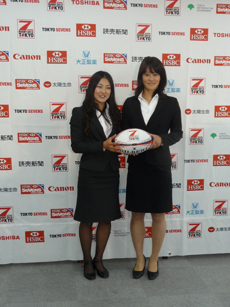 会見より。左から、山口真理恵選手、鈴木彩香選手