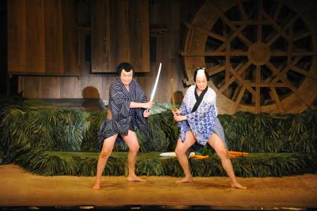 『小笠原騒動』舞台より：（写真左より）中村橋之助、中村勘九郎