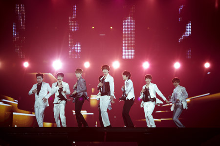 初の東京ドーム公演を行ったSUPER JUNIOR