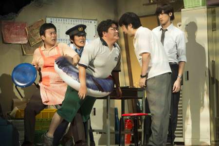 『阿呆の鼻毛で蜻蛉をつなぐ』舞台より　撮影：引地信彦