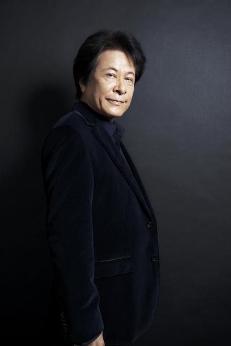 鹿賀丈史　（撮影：吉田タカユキ）