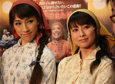 左から、水夏希、大塚千弘