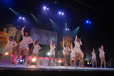 桜満開の東京・渋谷でSUPER☆GiRLS、ツアー初日を迎える | チケット