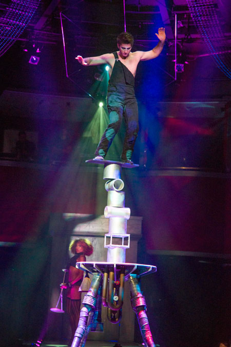 LE NOIR ルノア ～ダークシルク～2013 THE DARK SIDE OF CIRQUE