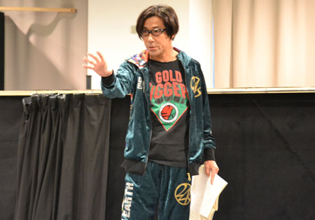 a new musical『SONG WRITERS』稽古場より。岸谷五朗