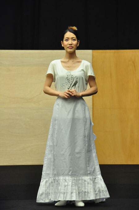 新国立劇場演劇『エドワード二世』稽古場より。中村中