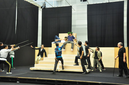 新国立劇場演劇『エドワード二世』稽古場より