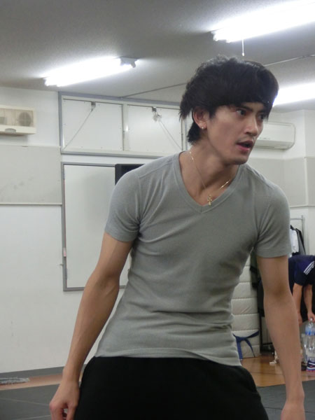 『飛龍伝21～殺戮の秋～』稽古場より。中河内雅貴
