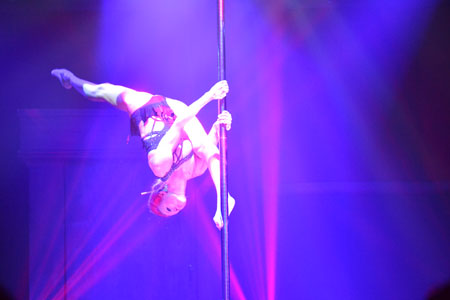 LE NOIR ルノア ～ダークシルク～2013 THE DARK SIDE OF CIRQUE