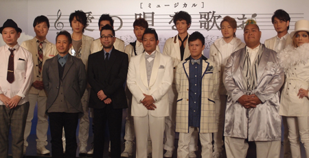 前列左から、鈴木おさむ、宮本亜門、槇原敬之、山口智充、橋本じゅん、KONISHIKI、ROLLY