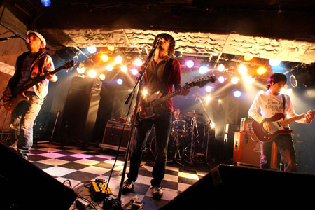 the pillows 撮影:岩佐篤樹