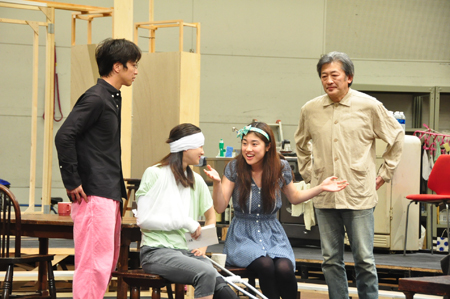 舞台『永遠の一瞬 -Time Stands Still-』　稽古場より