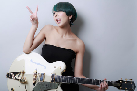 シンガーソングライターLOVEの夏恒例セッションライブ開催