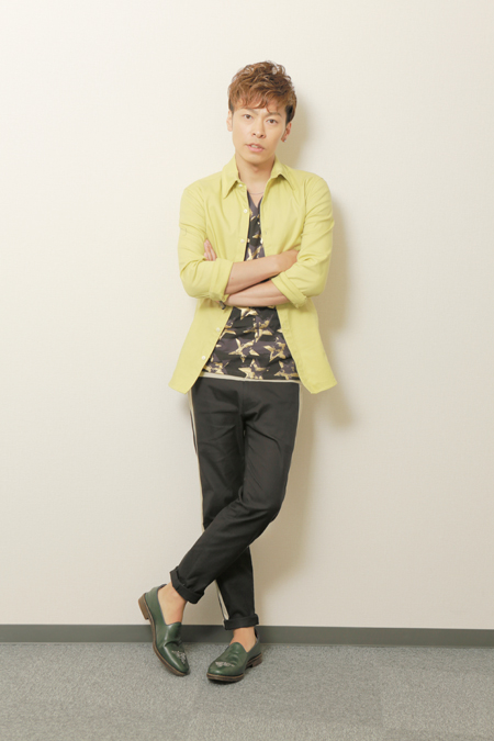 東山光明　撮影：カツヲ　衣裳：wjk、lotholon、Dress camp、S.O.S fp恵比寿本店