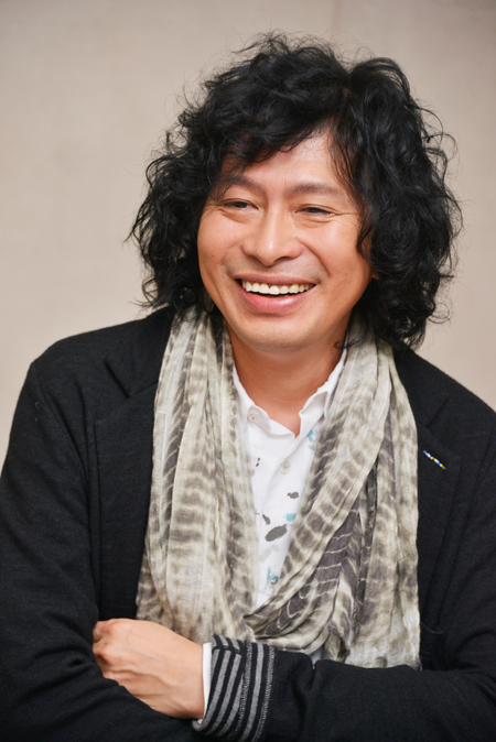 鈴井貴之　　撮影：源 賀津己