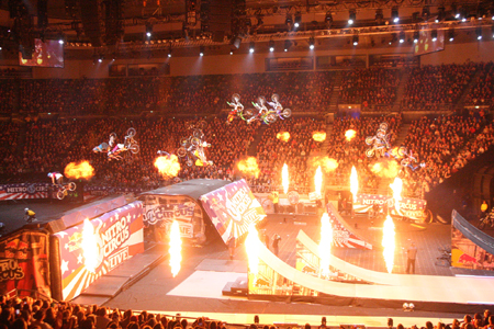 「ナイトロ・サーカス ライブ」　Photo courtesy of Nitro Circus